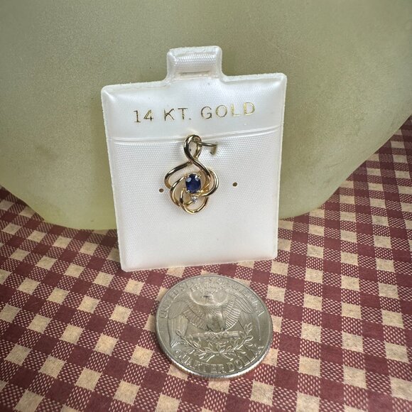 NWOT 18K Real Gold Sapphire and Diamond Pendant + a gold tone chain - Picture 4 of 6